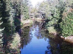 Piehinginjoen sillalta 8-tieltä